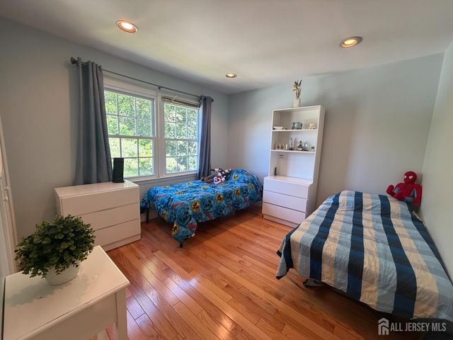 80 SE Deerfield Road, East Brunswick, NJ 08816