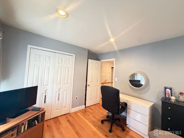 80 SE Deerfield Road, East Brunswick, NJ 08816
