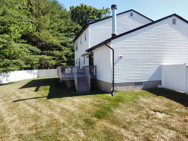 80 SE Deerfield Road, East Brunswick, NJ 08816