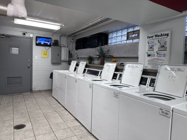 7337 S South Shore Drive 708, Chicago, IL 60649