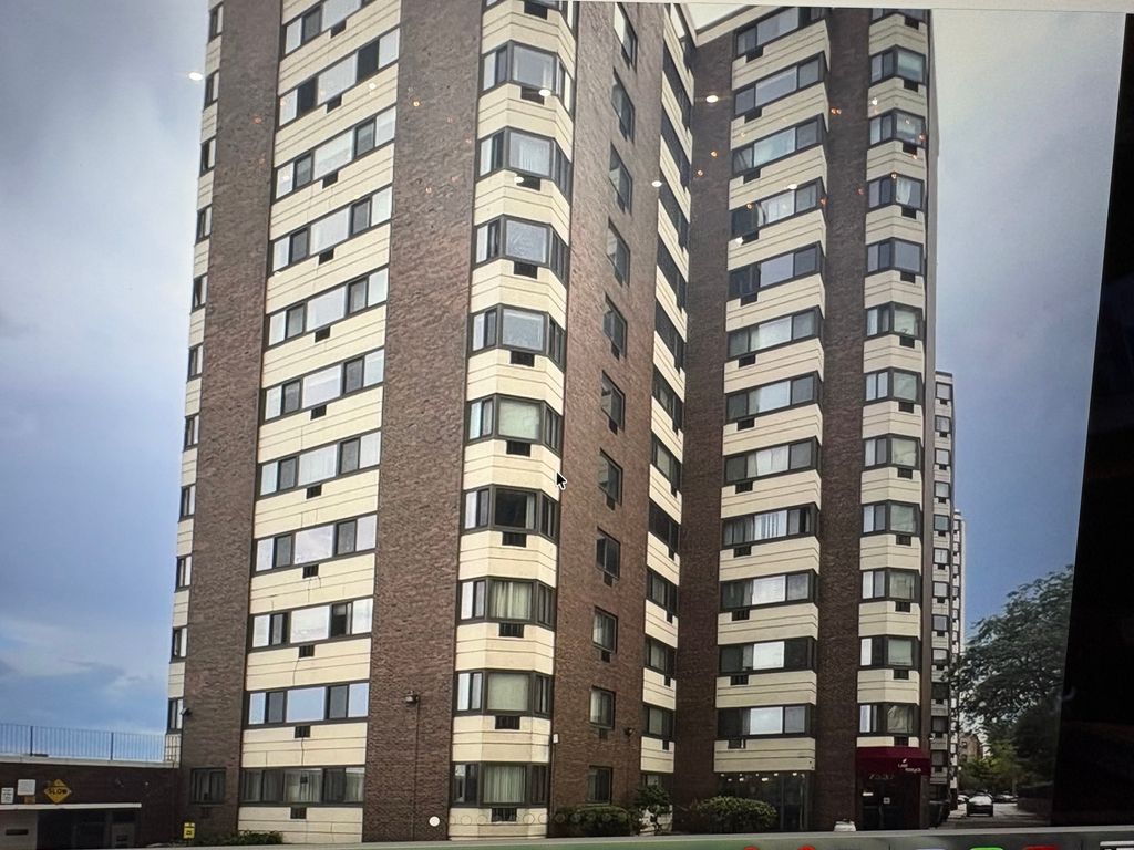 7337 S South Shore Drive 708, Chicago, IL 60649