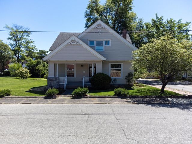 224 S First Street, Boonville, IN 47601