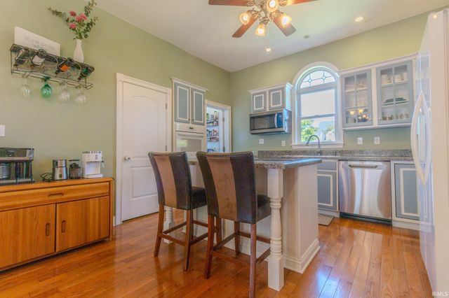224 S First Street, Boonville, IN 47601