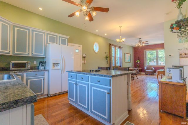 224 S First Street, Boonville, IN 47601