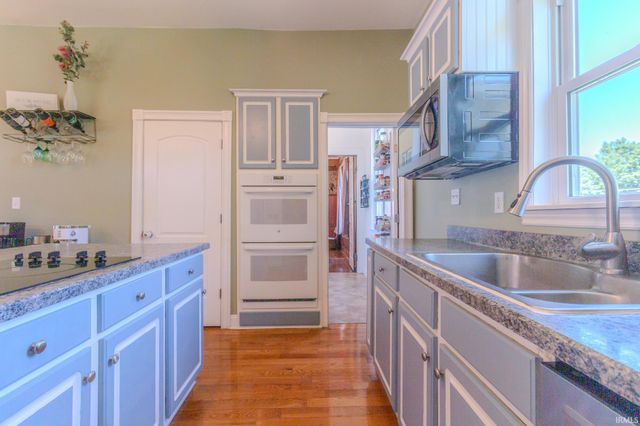 224 S First Street, Boonville, IN 47601