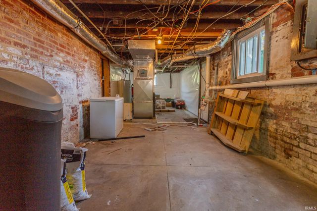 224 S First Street, Boonville, IN 47601