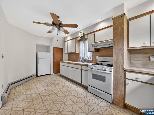 31 5th Street, Ridgefield Park, NJ 07660