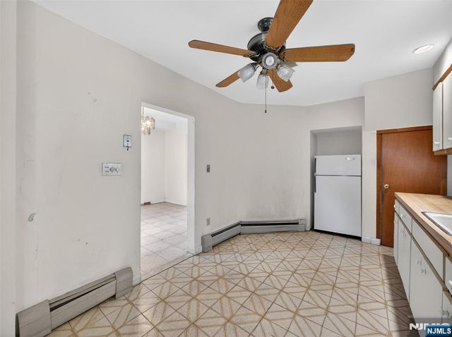 31 5th Street, Ridgefield Park, NJ 07660