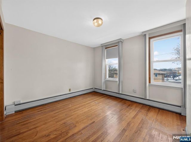 31 5th Street, Ridgefield Park, NJ 07660
