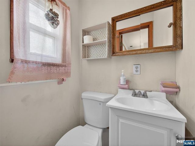 31 5th Street, Ridgefield Park, NJ 07660