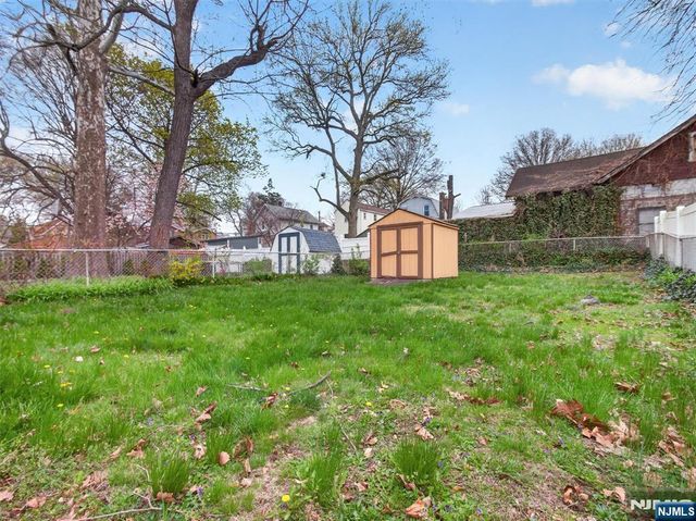31 5th Street, Ridgefield Park, NJ 07660