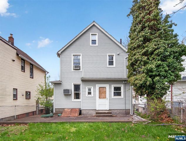 31 5th Street, Ridgefield Park, NJ 07660