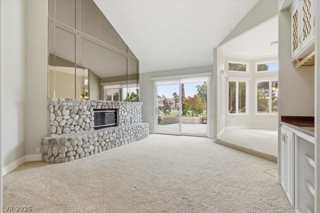 8215 Round Hills Circle, Las Vegas, NV 89113
