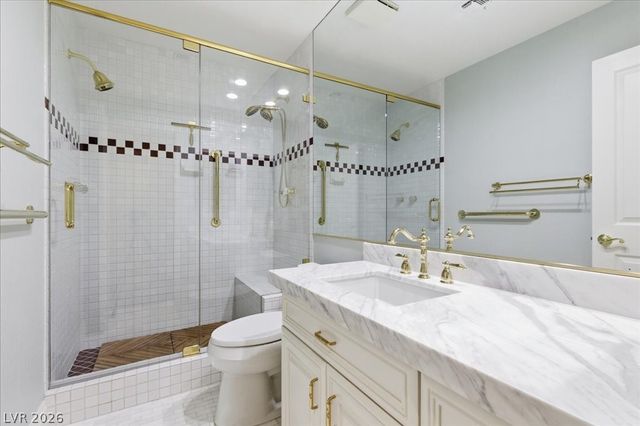 8215 Round Hills Circle, Las Vegas, NV 89113