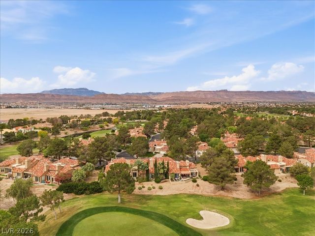 8215 Round Hills Circle, Las Vegas, NV 89113