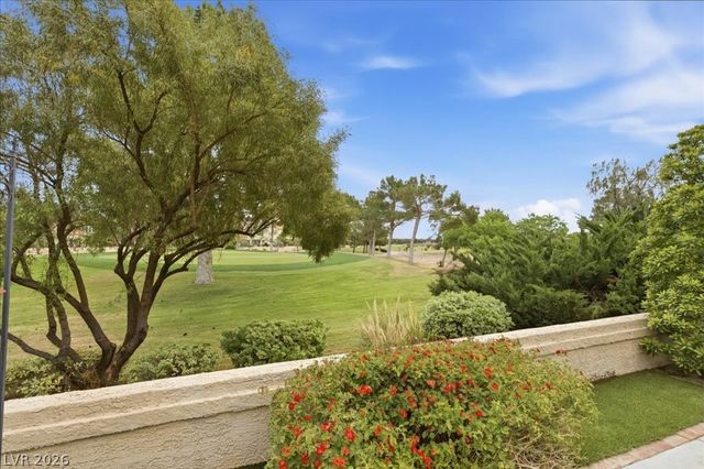 8215 Round Hills Circle, Las Vegas, NV 89113