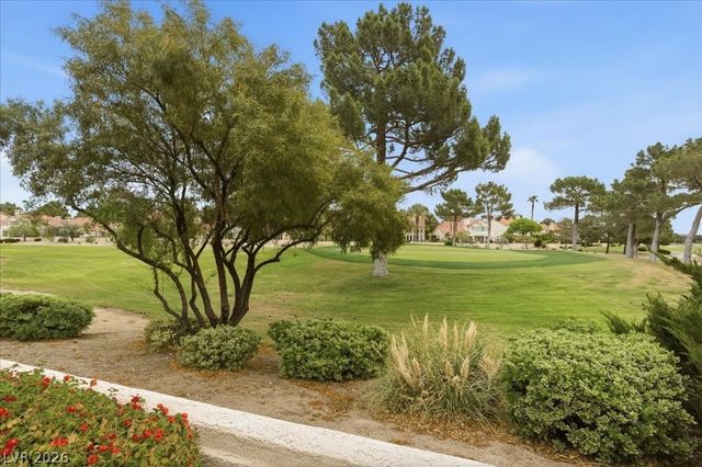8215 Round Hills Circle, Las Vegas, NV 89113