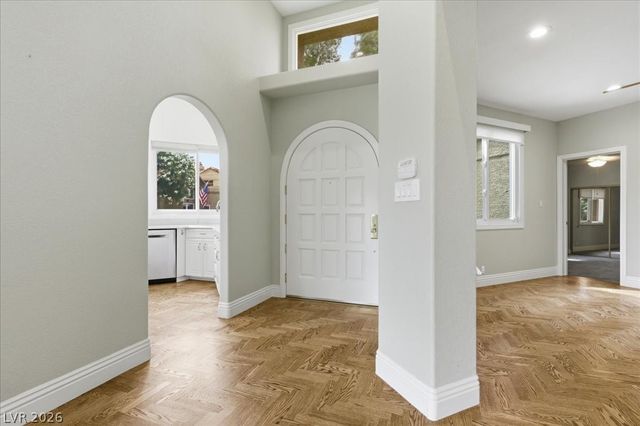 8215 Round Hills Circle, Las Vegas, NV 89113