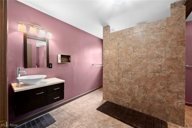 241 Myrtle Street, Ravenna, OH 44266