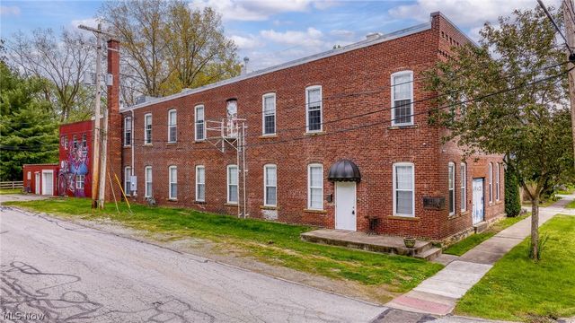 241 Myrtle Street, Ravenna, OH 44266
