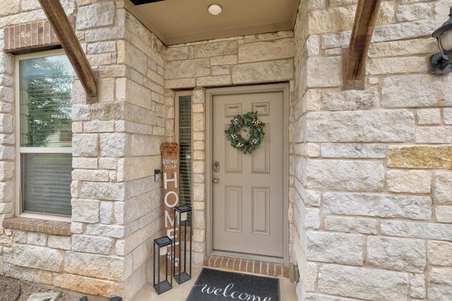2105 Town Centre DR 48, Round Rock, TX 78664