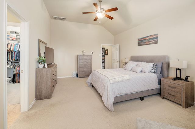 2105 Town Centre DR 48, Round Rock, TX 78664