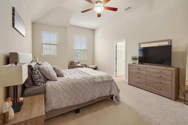 2105 Town Centre DR 48, Round Rock, TX 78664