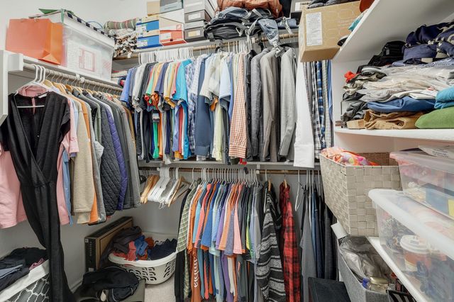 2105 Town Centre DR 48, Round Rock, TX 78664