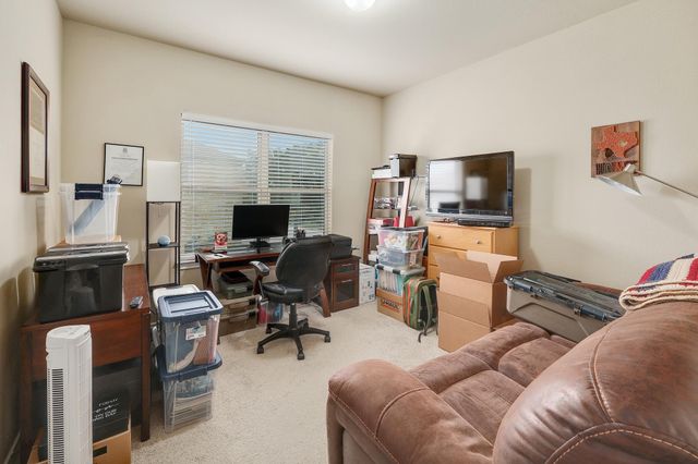 2105 Town Centre DR 48, Round Rock, TX 78664
