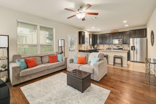2105 Town Centre DR 48, Round Rock, TX 78664