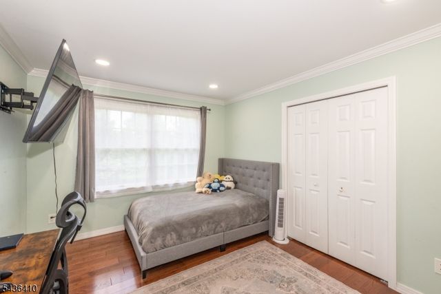 13 Briarwood Rd, Washington Twp., NJ 07853