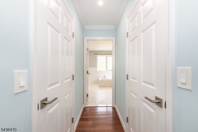 13 Briarwood Rd, Washington Twp., NJ 07853