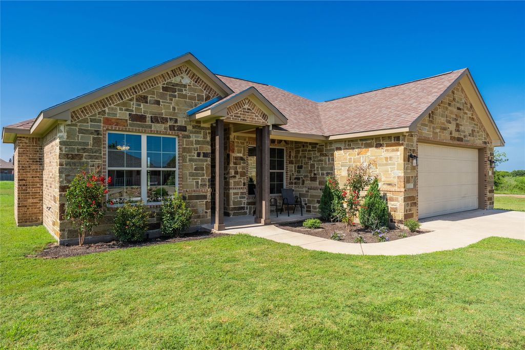 417 W Andrew Drive, Mabank, TX 75147