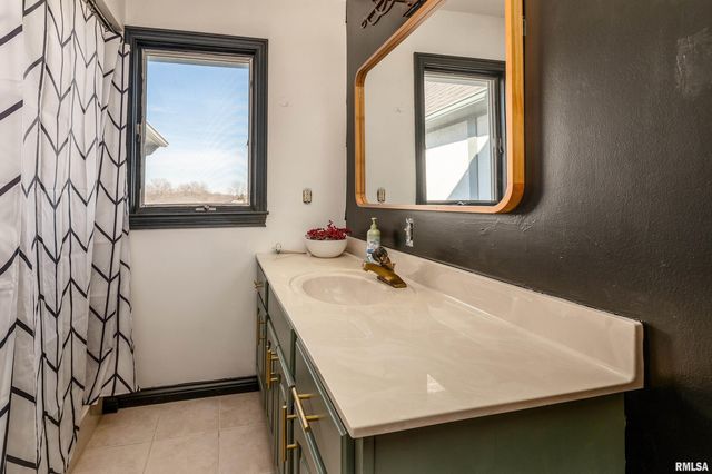 205 Dinah Lane, Marion, IL 62959