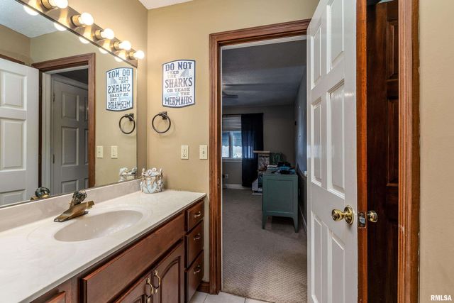 205 Dinah Lane, Marion, IL 62959