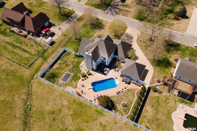 205 Dinah Lane, Marion, IL 62959