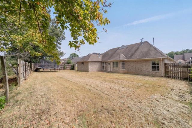 9562 MISTY KNOLL DR, Memphis, TN 38016
