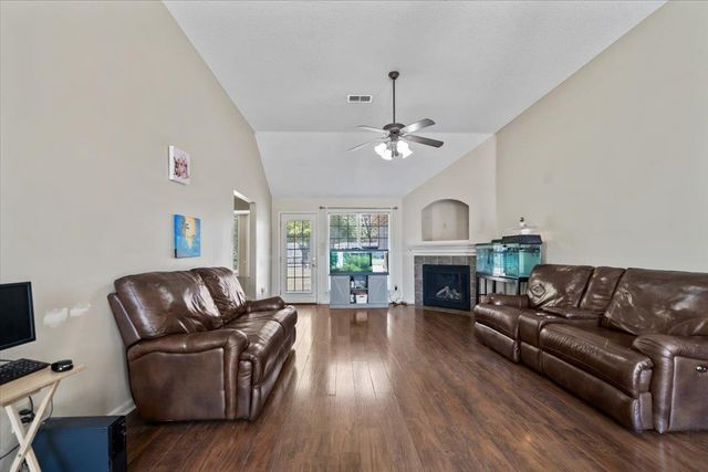 9562 MISTY KNOLL DR, Memphis, TN 38016