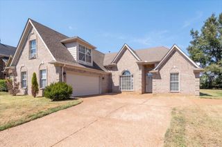 9562 MISTY KNOLL DR, Memphis, TN 38016