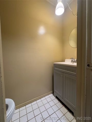 6130 S Xenophon Avenue, Tulsa, OK 74132