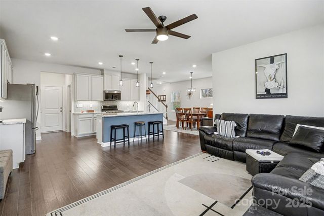 6220 Hailstone Road, Charlotte, NC 28215