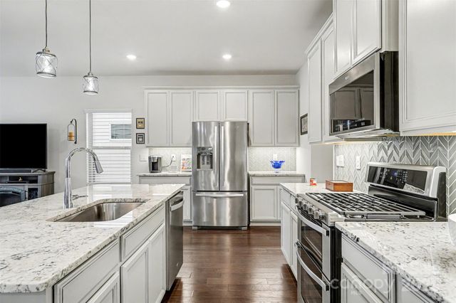 6220 Hailstone Road, Charlotte, NC 28215