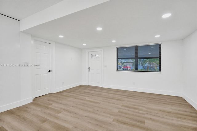 1302 S 22nd Ct, Hollywood, FL 33020