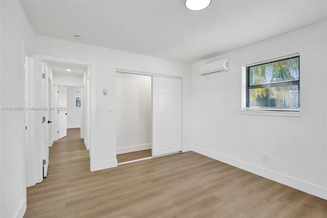 1302 S 22nd Ct, Hollywood, FL 33020