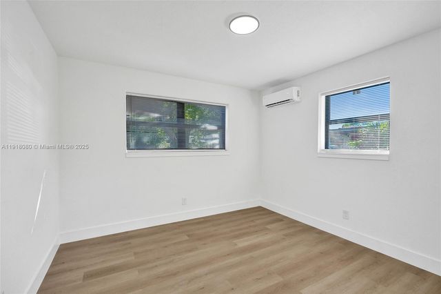 1302 S 22nd Ct, Hollywood, FL 33020