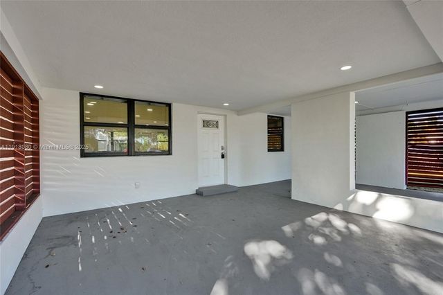 1302 S 22nd Ct, Hollywood, FL 33020