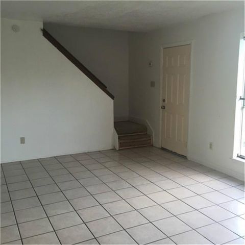 3402 Knotty Oaks Trail, Houston, TX 77045