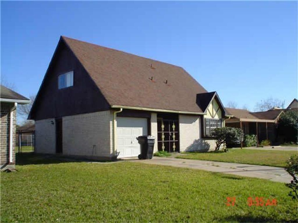 3402 Knotty Oaks Trail, Houston, TX 77045