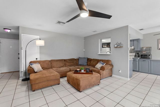 3707 Pipers Meadow, San Antonio, TX 78251