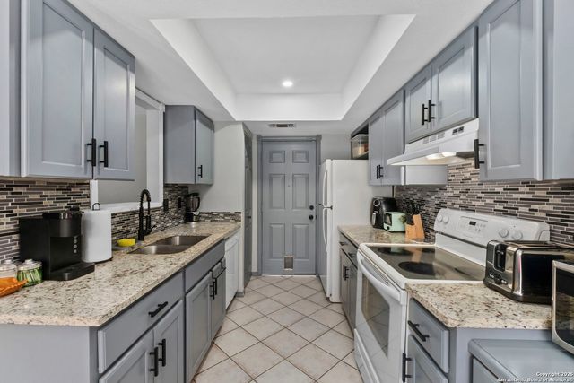 3707 Pipers Meadow, San Antonio, TX 78251